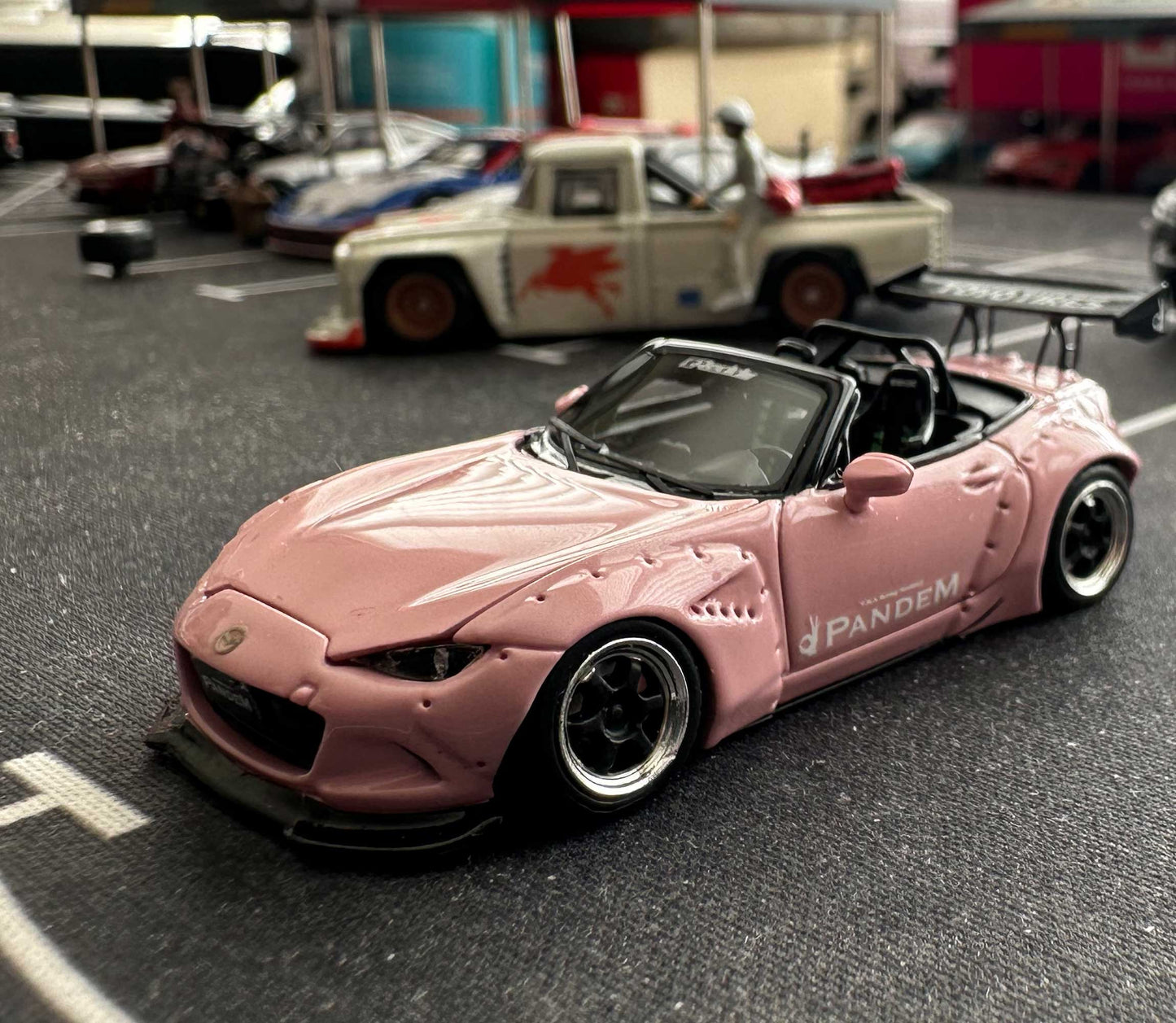 Pink ND Miata MX5 by YM Model (1/64)